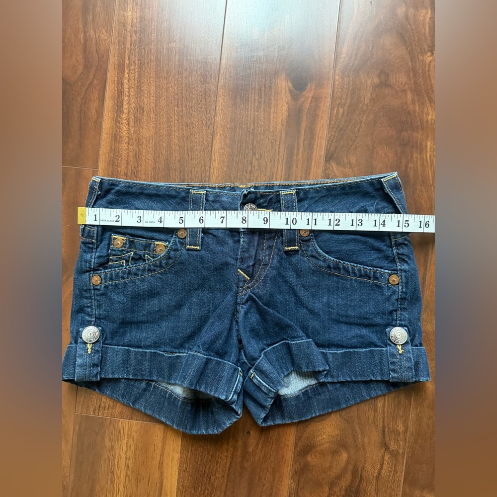 True Religion Dark Denim Shorts / Size 25 / Y2K / Worn Once! - Picture 5 of 5